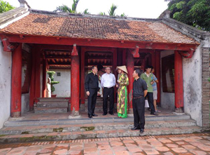 Hanoi city: Vatican delegation visits Temple of Literature